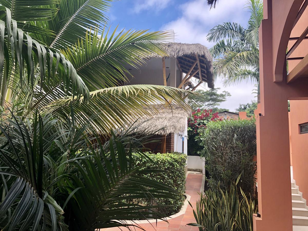 Nautilus Lodge Puerto Lopez Exterior photo